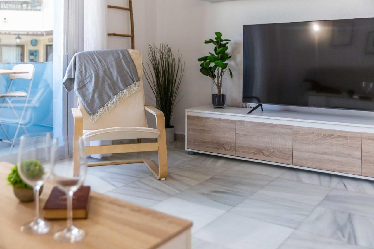 Fuengirola Los Boliches Paseo Maritimo Rey De Espana Esquina Lope De Vega 1 Dormitorio Mas Sofa Cama Salon Mas Cama Supletoria Eksteriør billede