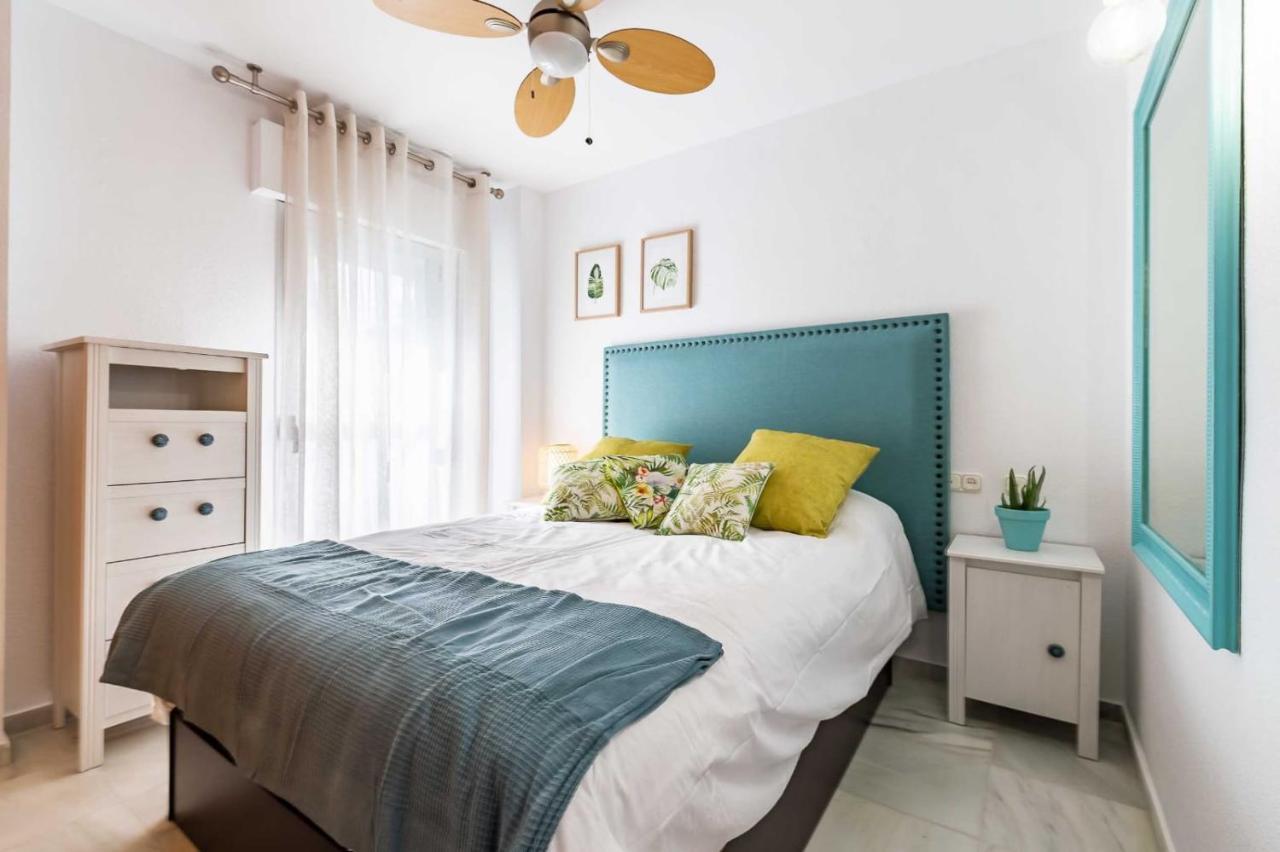 Fuengirola Los Boliches Paseo Maritimo Rey De Espana Esquina Lope De Vega 1 Dormitorio Mas Sofa Cama Salon Mas Cama Supletoria Eksteriør billede